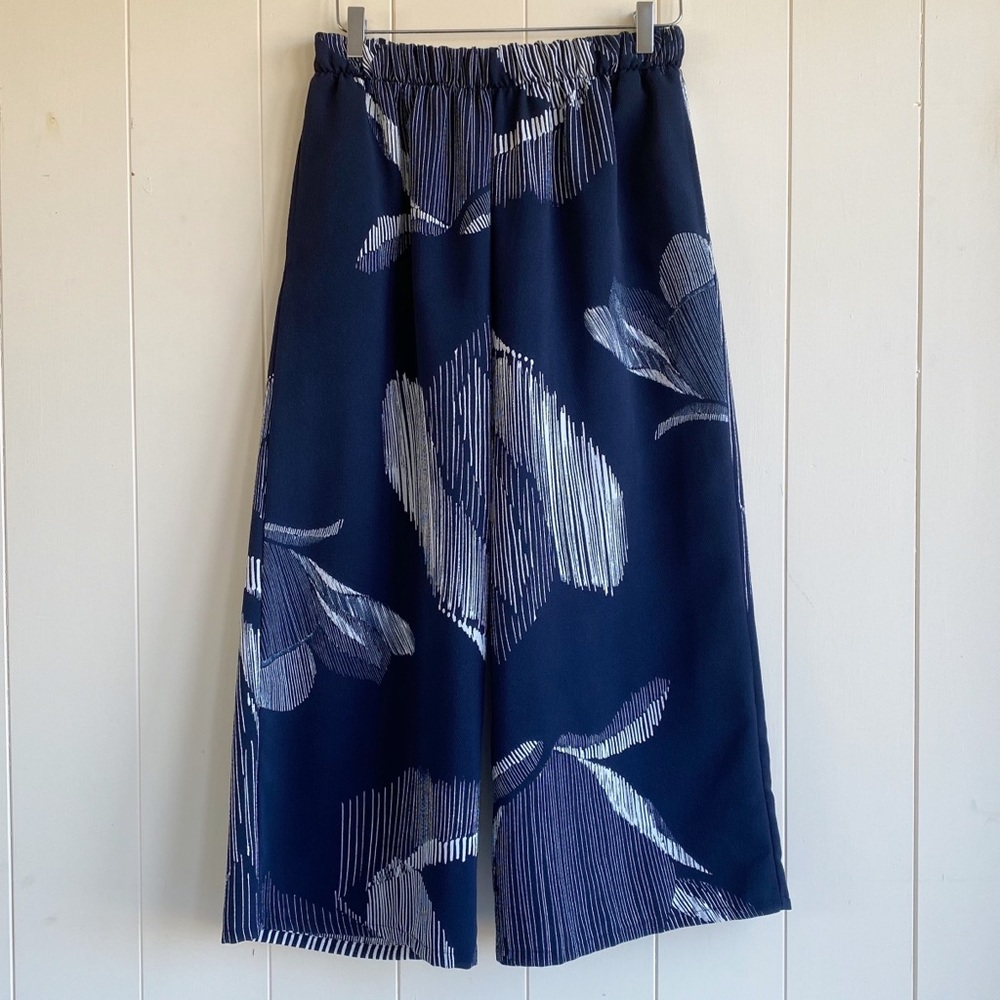 Bryn Walker Navy Floral Wide Leg Crop Pants Size  Small Lagenlook